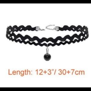 5/$15 😍 Black Choker with Pendant 🖤